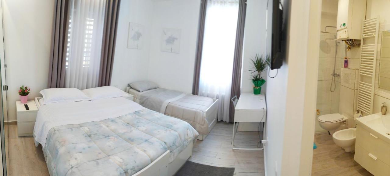 Modern Room With Private Bathroom Trento Exterior photo