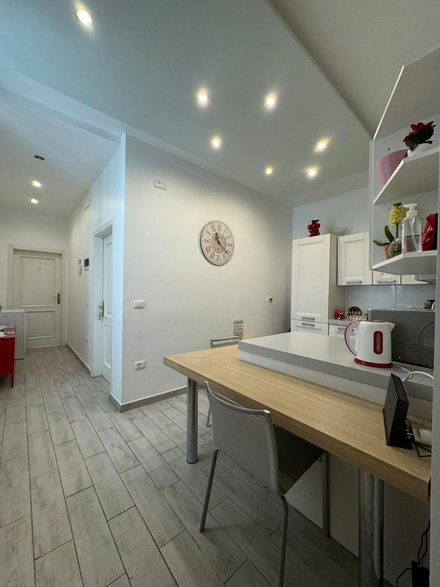 Modern Room With Private Bathroom Trento Exterior photo
