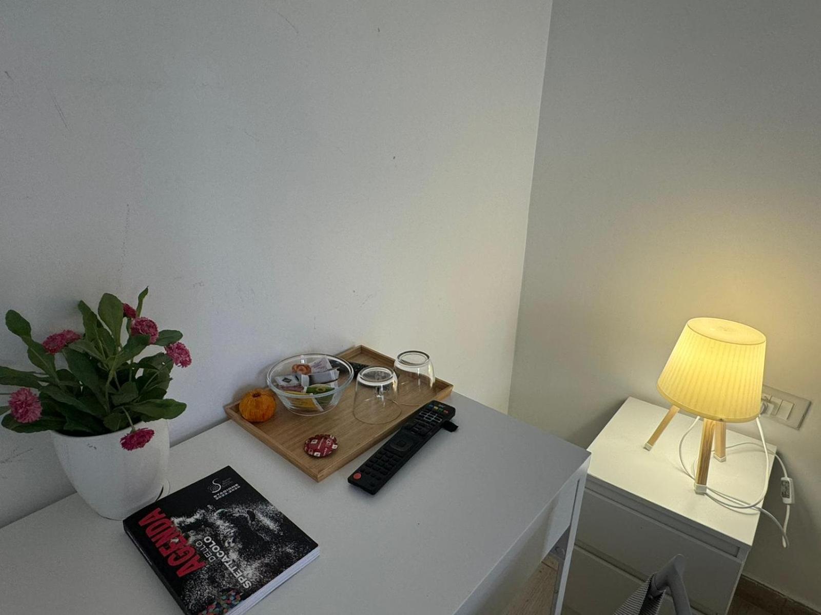 Modern Room With Private Bathroom Trento Exterior photo