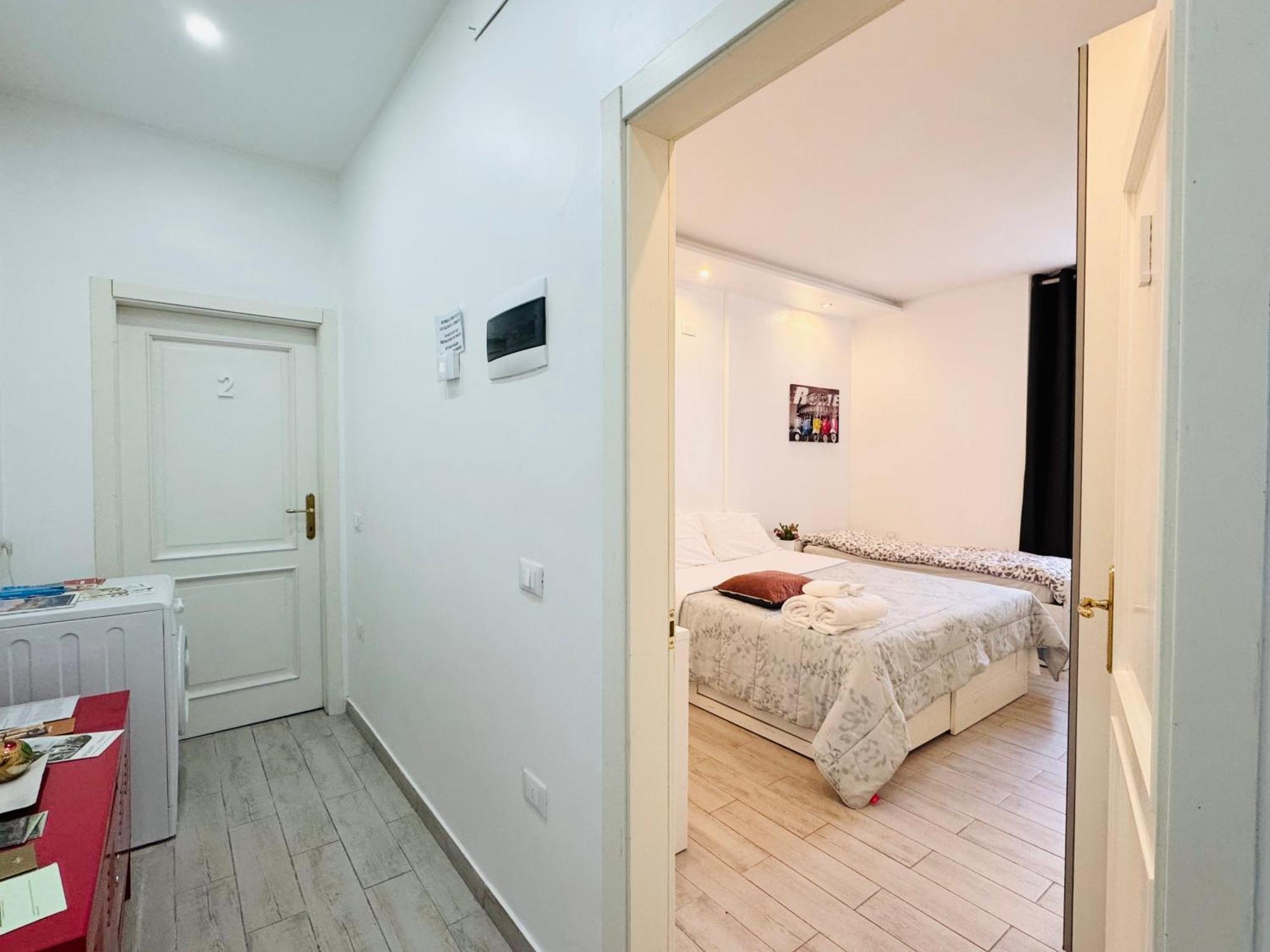 Modern Room With Private Bathroom Trento Exterior photo